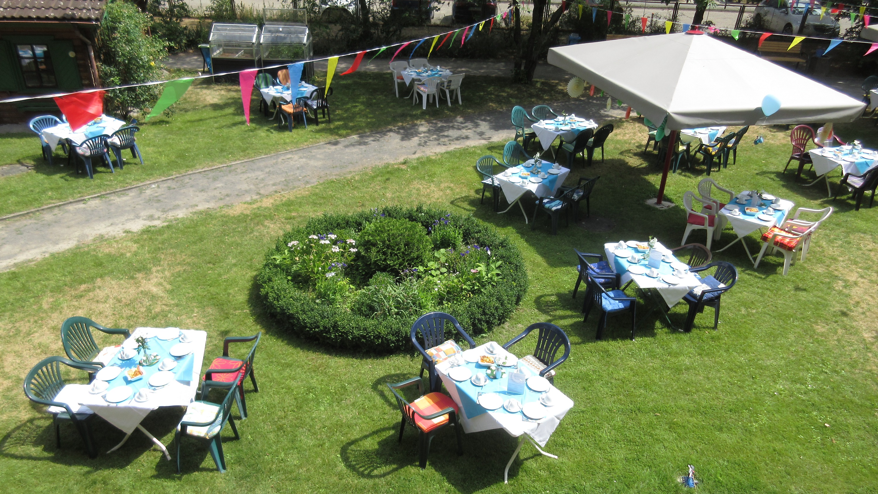 Du betrachtest gerade Grillfest im August