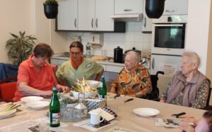 Mehr über den Artikel erfahren „Spargel satt“ im Ev. Pflegewohnheim Schönow